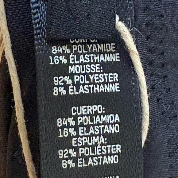 SKIMS Kim Kardashian wireless form push up bra 34B new with tags - Picture 3 of 4